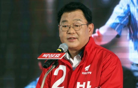 자유한국당 박성효 대전시장 후보가 취약계층의 출산장려 등을 위해 공립산후조리원을 설치하겠다고 밝혔다.