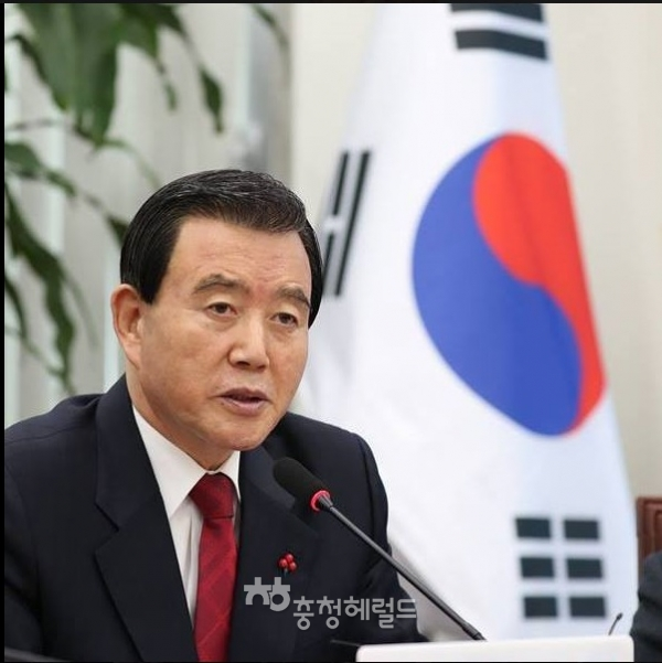 자유한국당 홍문표 의원[사진= 홍 의원 페이스북 켑처]