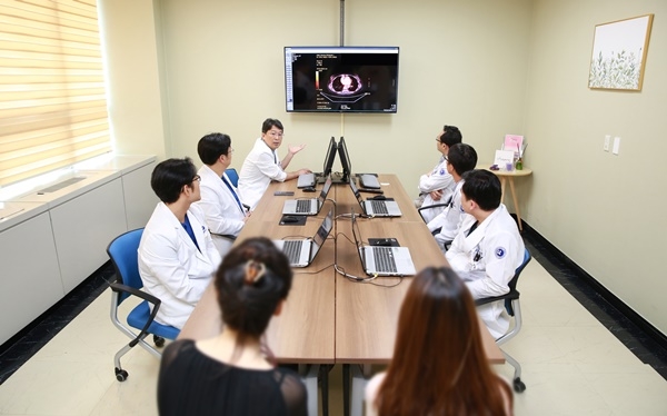 충남대병원 대전지역암센터가 폐암 환자에 대한 다학제 통합진료를 11일 시작했다.[사진= 충남대병원 제공)]