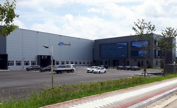 내포신도시 1호 기업 한양로보틱스 생산공장 모습.