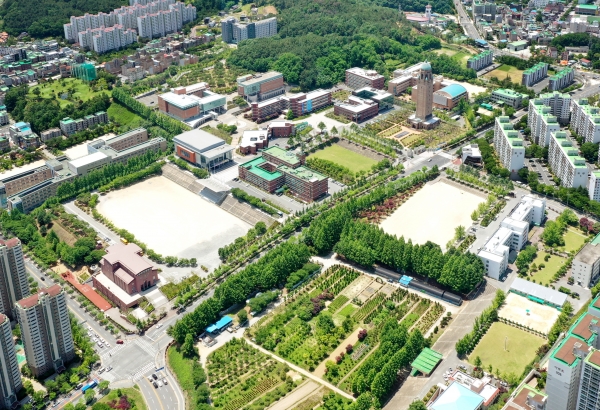 대전과기대는 교육부와 한국연구재단이 지원하는 사업의 연차평가에서 ‘‘A’등급을 받아 대전지역에서는 유일하게 최우수 대학으로 선정됐다고 밝혔다.