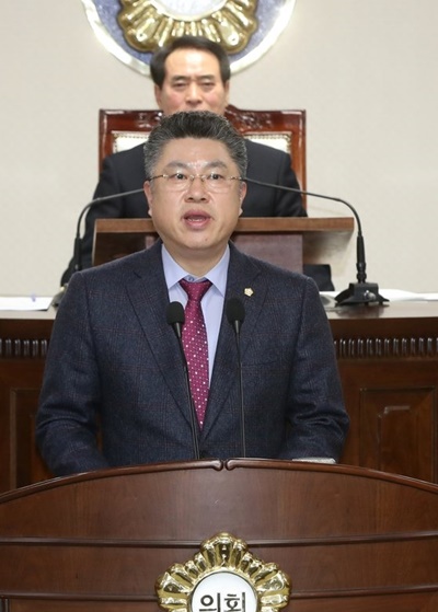 대전 중구의회 후반기 의장에 미래통합당 김연수 의원이 재선거 끝에 당선됐다.