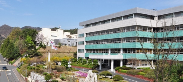 10일 오전 대전 유성구 덕진동 한전원자력연료에서 6불화 우라늄이 누출돼 직원 2명이 병원으로 이송됐다.