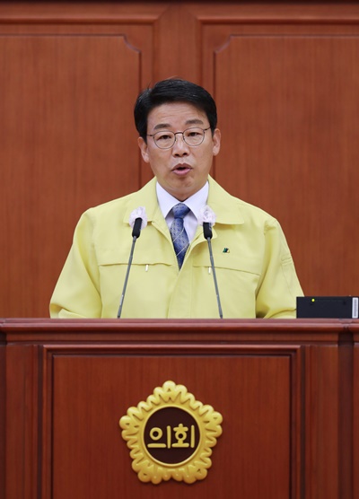 김찬술 대전시의원이 8일 제253회 임시회 제1차 본회의에서 5분 자유발언을 하고 있다.