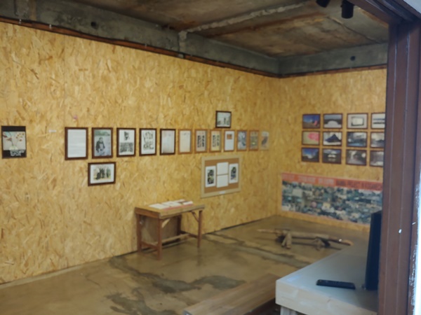 용두 예술공간에서는 개관협력전으로 '소소용용'展이 열리고 있다.