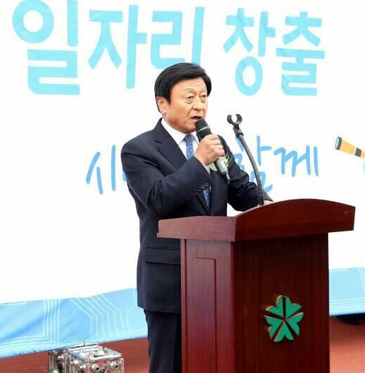 대전시의회 윤용대 의원(사진)은 18일 대전고법에서 열린 항소심에서 자신의 혐의를 인정했다.