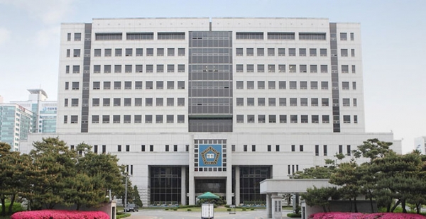 법원이 대전 도안2지구 도시개발사업 비리 의혹과 관련해 전현직 공무원 등에  선고했다.